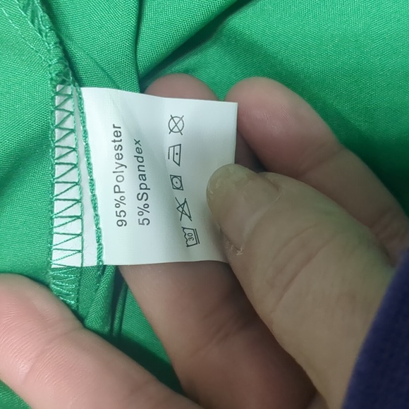 Green button up blouse - Picture 10 of 10